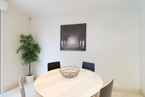 One Bedroom In Adelaideâ€™s East End FREE WIFI*Netflix*Parking - Accommodation Yamba 21