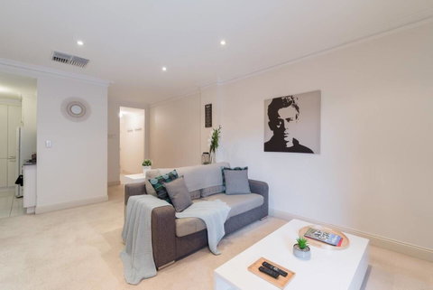 One Bedroom In Adelaideâ€™s East End FREE WIFI*Netflix*Parking - Accommodation Yamba 19
