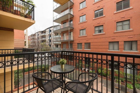 One Bedroom In Adelaideâ€™s East End FREE WIFI*Netflix*Parking - Accommodation Yamba 2