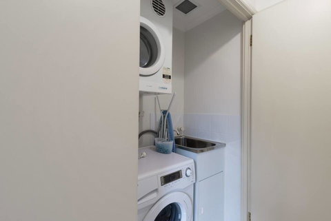 One Bedroom In Adelaideâ€™s East End FREE WIFI*Netflix*Parking - Accommodation Yamba 15