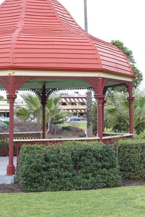 Victoria Hotel Strathalbyn - Accommodation Yamba 8