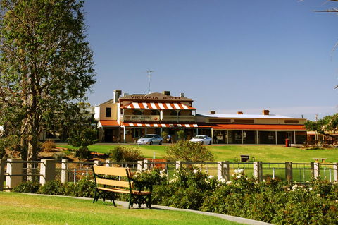 Victoria Hotel Strathalbyn - Accommodation Yamba 11
