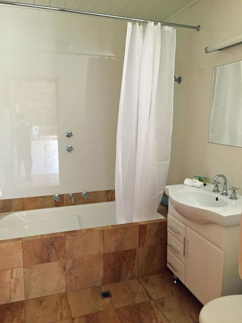Coonawarra Place Motor Inn - Accommodation Yamba 7