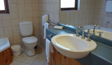 Coonawarra Place Motor Inn - Accommodation Yamba 18