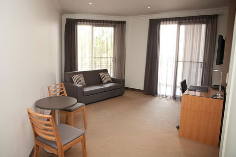 Mawson Lakes Hotel - Accommodation Yamba 38