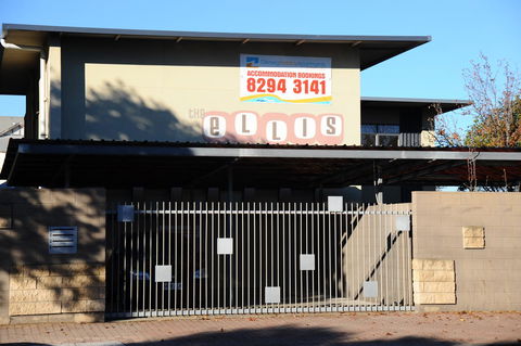 Glenelg Holiday Apartments-Ellis - Accommodation Yamba 1