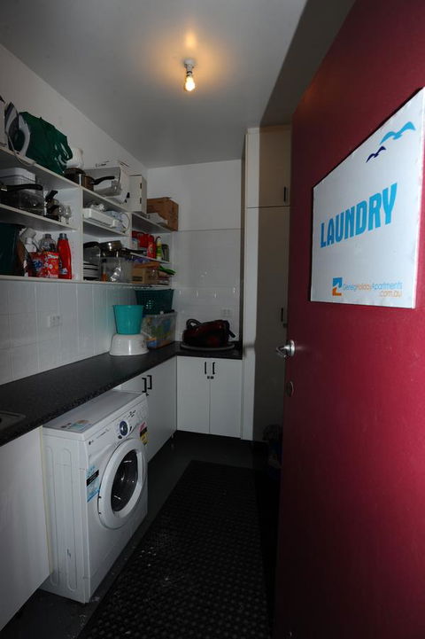 Glenelg Holiday Apartments-Ellis - Accommodation Yamba 3