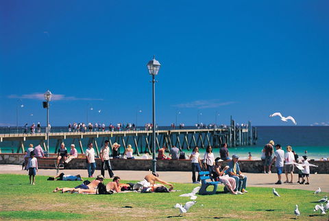 Glenelg Holiday Apartments-Ellis - Accommodation Yamba 11