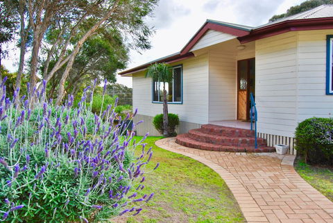 Annie\'s Balquhidder Cottage - Accommodation Yamba 0