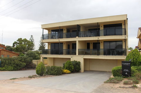 The Lighthouse - Beachfront Accommodation - Accommodation Yamba 0