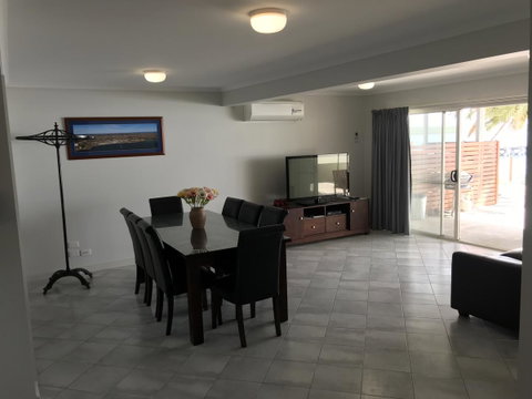 Beachside & Jetty View Apartment 6 - Captain\'s Apt - Accommodation Yamba 27