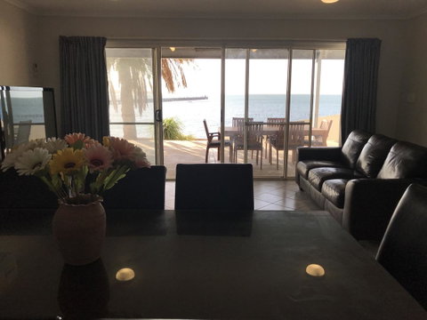 Beachside & Jetty View Apartment 6 - Captain\'s Apt - Accommodation Yamba 31