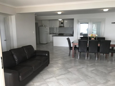 Beachside & Jetty View Apartment 6 - Captain\'s Apt - Accommodation Yamba 32