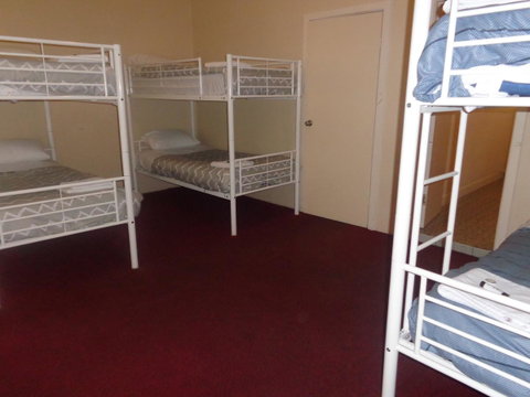 Adelaide Backpackers And Travellers Inn - Accommodation Yamba 2