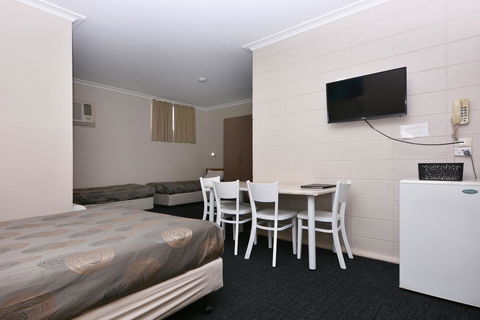 Motel Poinsettia - Accommodation Yamba 24