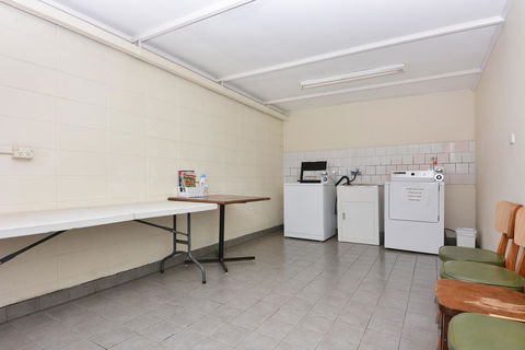 Motel Poinsettia - Accommodation Yamba 8