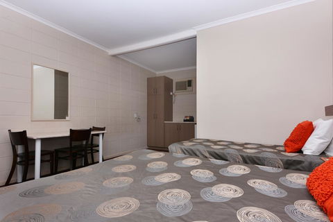 Motel Poinsettia - Accommodation Yamba 18