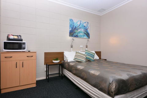 Motel Poinsettia - Accommodation Yamba 26