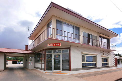 Motel Poinsettia - Accommodation Yamba 13