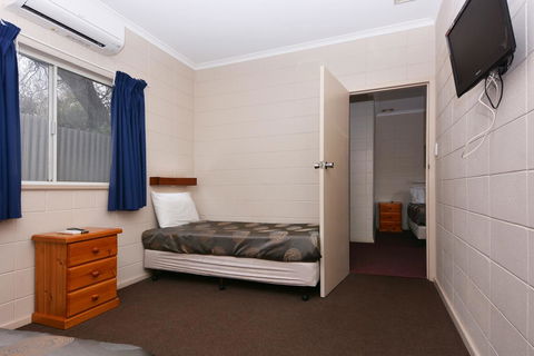 Motel Poinsettia - Accommodation Yamba 17