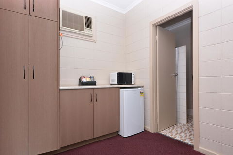 Motel Poinsettia - Accommodation Yamba 19