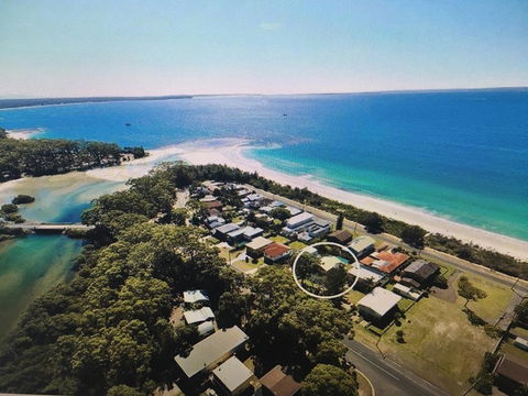 Arena Blanca Holiday Home - Accommodation Yamba 0
