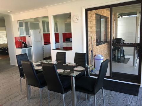 Arena Blanca Holiday Home - Accommodation Yamba 6