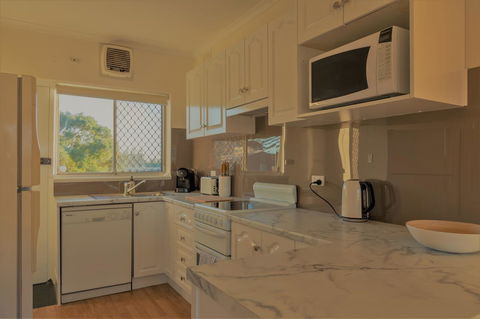 Henley Beach South, Amazing Views, Huge Private Balcony! - Accommodation Yamba 12