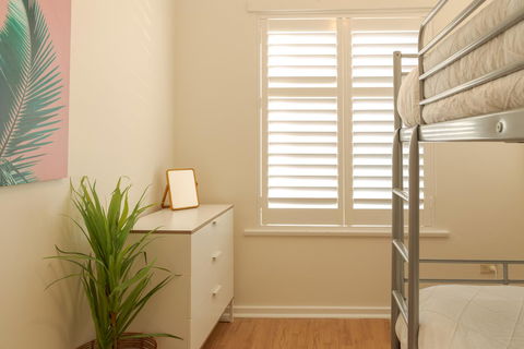 Henley Beach South, Amazing Views, Huge Private Balcony! - Accommodation Yamba 7