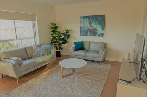 Henley Beach South, Amazing Views, Huge Private Balcony! - Accommodation Yamba 18
