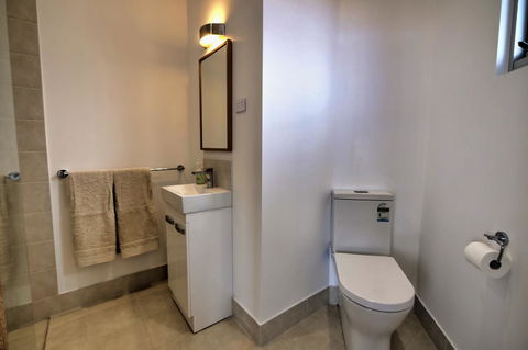 Cloudscape Apartment No 2 - Accommodation Yamba 6