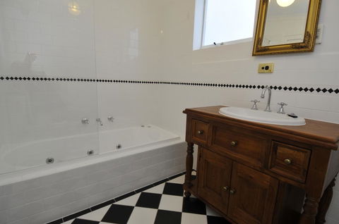 Peppermint Farm Cottage - Accommodation Yamba 5