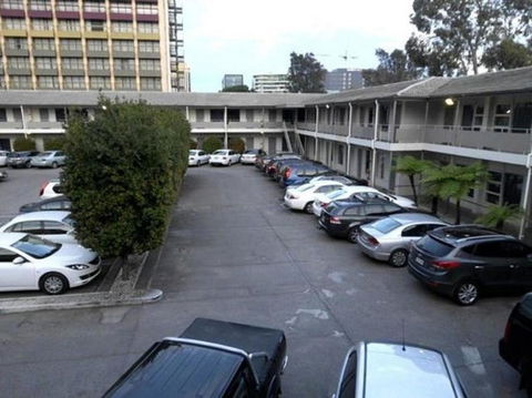 HotelMOTEL Adelaide - Accommodation Yamba 1
