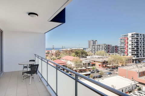 Adina Apartment Hotel Wollongong - Accommodation Yamba 12