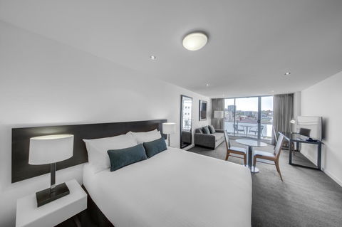 Adina Apartment Hotel Wollongong - Accommodation Yamba 9