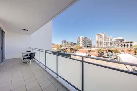 Adina Apartment Hotel Wollongong - Accommodation Yamba 19