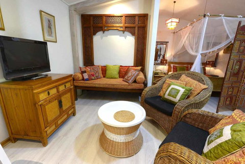 The Lotus Eater - Accommodation Yamba 25