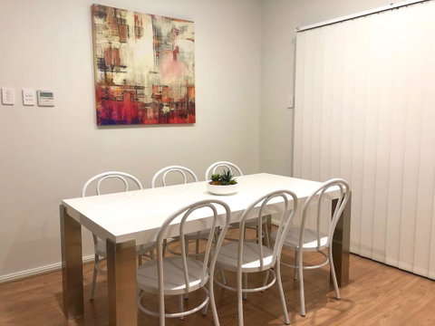 MODERN SPACIOUS 3 BR HOME - NEAR BEACH & AIRPORT - Accommodation Yamba 10