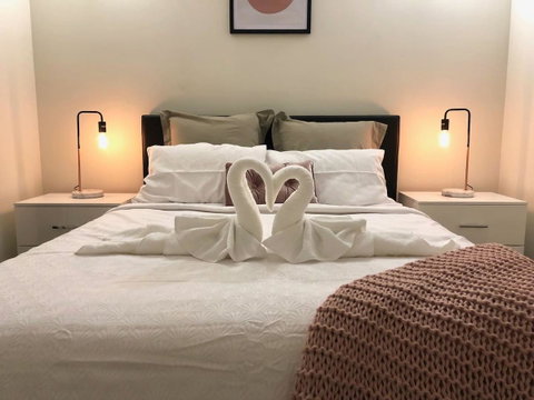 MODERN SPACIOUS 3 BR HOME - NEAR BEACH & AIRPORT - Accommodation Yamba 1