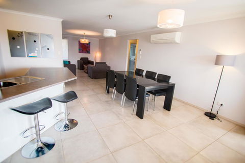 Waterfront On Jefferson, At Wellington Marina, SA - Accommodation Yamba 4