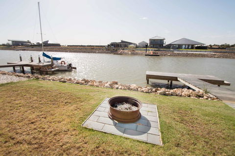 Waterfront On Jefferson, At Wellington Marina, SA - Accommodation Yamba 2