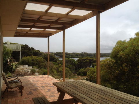 Camelot - Accommodation Yamba 0