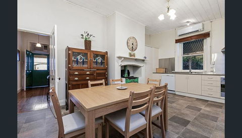 Treasured Memories Cottage - Accommodation Yamba 9