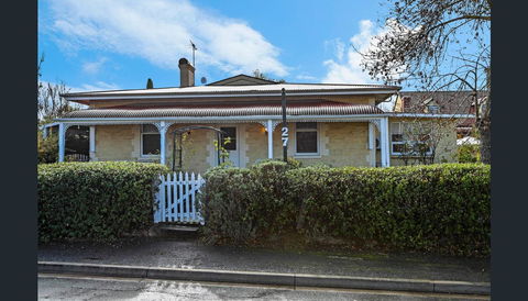 Treasured Memories Cottage - Accommodation Yamba 0