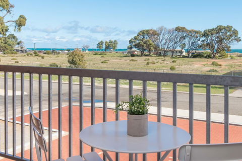Jurien Bay Motel Apartments - Accommodation Yamba 22