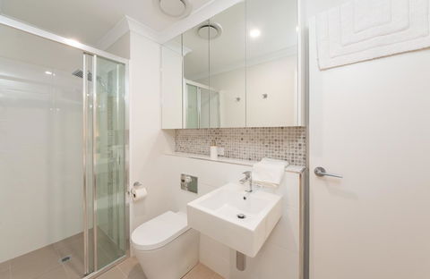 Yaran Suites - Accommodation Yamba 15