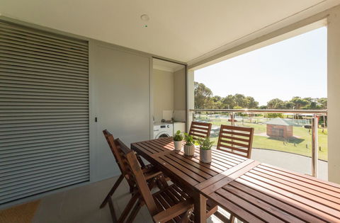 Yaran Suites - Accommodation Yamba 36