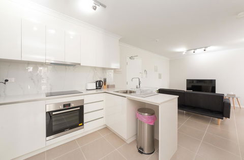 Yaran Suites - Accommodation Yamba 27