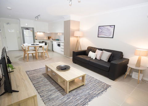 Yaran Suites - Accommodation Yamba 13