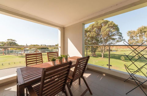 Yaran Suites - Accommodation Yamba 37